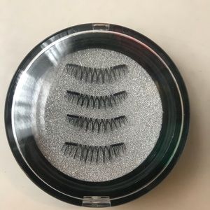Magnetic eyelashes